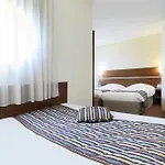 Comfort - Montlhery 3* Linas