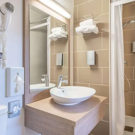 Comfort - Montlhery 3* Linas