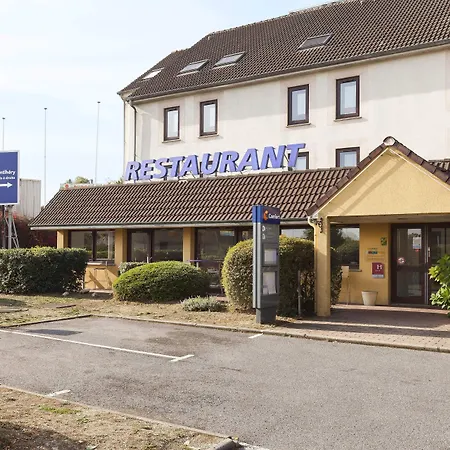 Hotell Comfort - Montlhery 3*