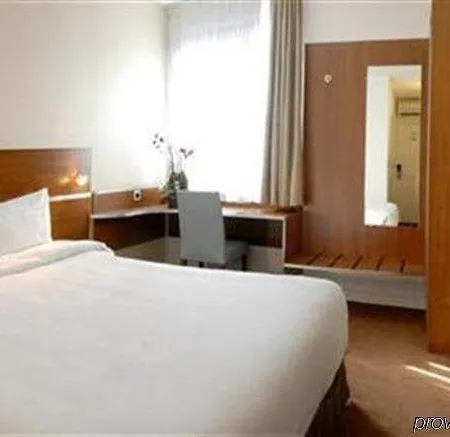 Hotel Comfort - Montlhery 3*