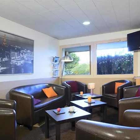 Comfort - Montlhery Отель 3*