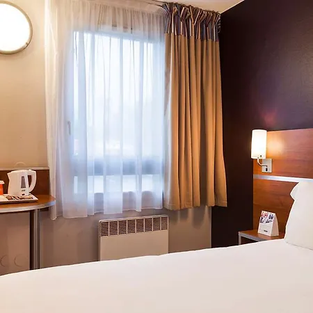 Comfort - Montlhery 3* Линас