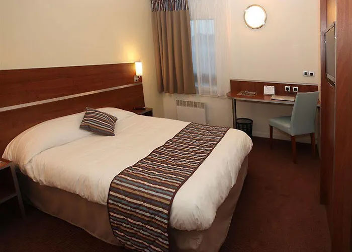 Comfort - Montlhery 3* Linas
